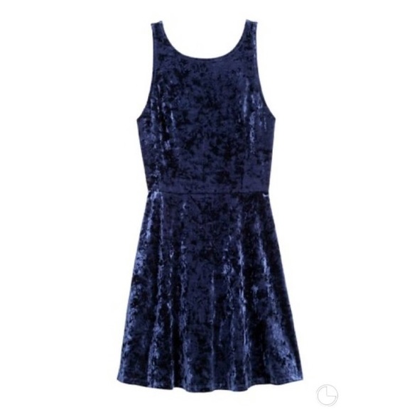 H&M Dresses & Skirts - H&M divided crushed velvet dress